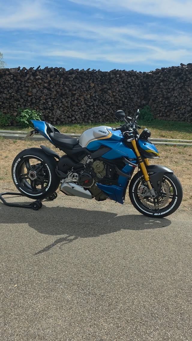 C'est d'la m*rde ça (épisode j'sais plus combien)
#ducatistreetfighter #ducatistreetfighterv4sp