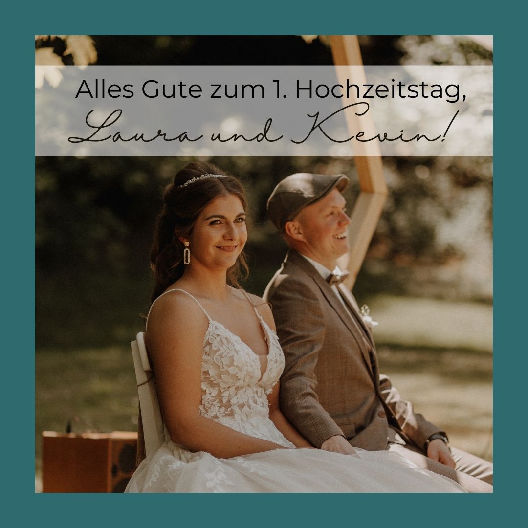 *Alles Gute zum 1. Hochzeitstag, @lauraa_vth und @kv10ten!*
Ich erinnere mich so gern an eure traumhafte Trauung im Steinbruch Wrexen – ein landschaftlich so besonderer Ort! Im Vergleich zu heute war es heiß und sonnig, aber dank eurer vorausschauenden Planung mit den Sonnenschirmen konnten die meisten Gäste im Schatten sitzen.?
Besondere Highlight der Trauung waren für mich:
- Mit Schnaps auf eure Liebe angestoßen ?
- Der kleine Ringträger, der so aufgeregt war, dass er euch schon vorab einen Faustcheck gab ??
- Die Stimmung, die einfach schon in der Trauung so partymäßig war ?
Ein großes Dankeschön an: @carinalueckert_fotografie als Fotografin und Ilka von @maennersache.fritzlar, die Kevin zum Anzug beraten hat ??
Heute habe ich mich so sehr über eure liebe Bewertung auf Google Maps gefreut (und gemerkt, dass ich die Bilder noch gar nicht geteilt habe). Eure Worte bedeuten mir einfach so viel! Danke, dass ich Teil eures besonderen Tages sein durfte. ?
Ich wünsche euch von Herzen alles Gute für die Zukunft und viele weitere glückliche Jahre voller Liebe und Freude! ??
#Hochzeitstag #Jahrestag #Traurednerin #Erinnerungen #Liebe #Hochzeit #Wrexen #SteinbruchWrexen #Sonnenschirme #Ringträger #MännersacheFritzlar #Dankbarkeit #LiebeFeiern #Glückwünsche #Hochzeitsmomente #Anniversary #WeddingDay #Anzug #Schnaps #Party