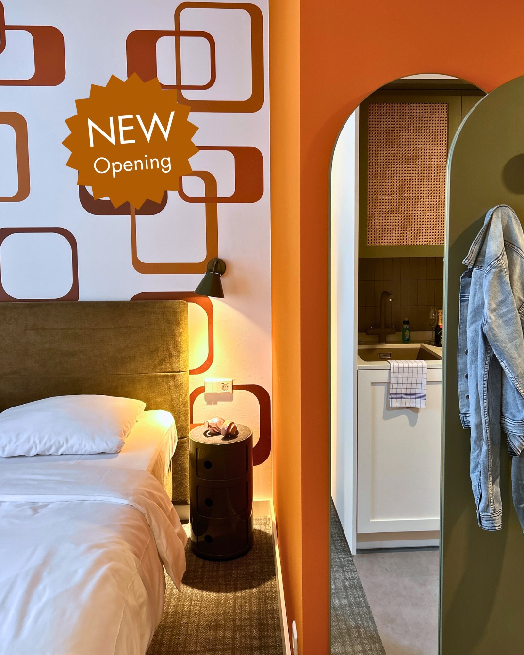 ? Der Countdown läuft!
Denn das Warten hat bald ein Ende: Ab dem 15.9. öffnet das HUB Apartments St. Georg endlich seine Türen für dich! ?
Freu dich auf stylische Apartments, digitale Check-Ins & Hamburg direkt vor deiner Tür.
Markier schon mal deine Travel-Buddies – wer zieht mit dir ins neue HUB? ?
#StGeorg #OpeningSoon #HamburgCity #ApartmentLife #GoodLookingSimplicity