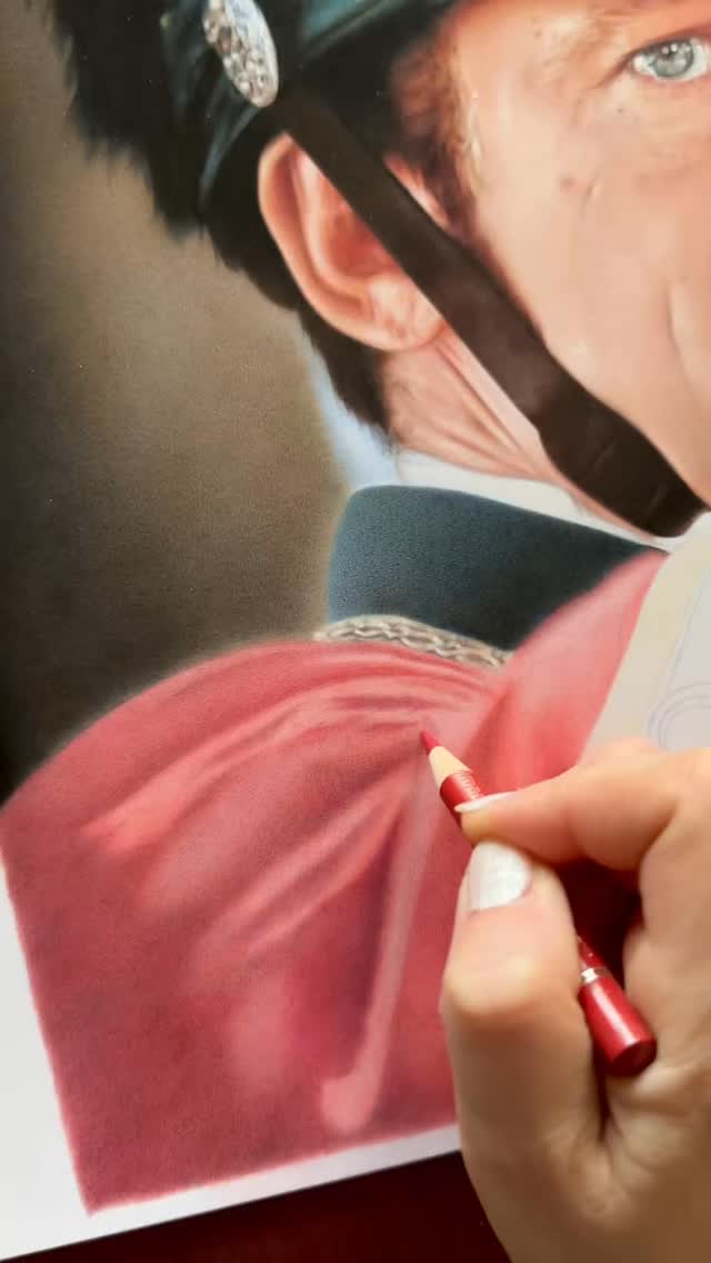 Art is emotion in colour. Every pencil stroke carries a feeling, every shade tells a story. Slowly, he emerges - piece by piece, heart and soul. ✨
#WIPArt #JasonIsaacs #ThePatriot #ColoredPencilArt #Hahnemühle #PolychromosPencils #MadeWithFaberCastell #RealisticDrawing #DesenhosRealistas #Topenga #TopengaArt