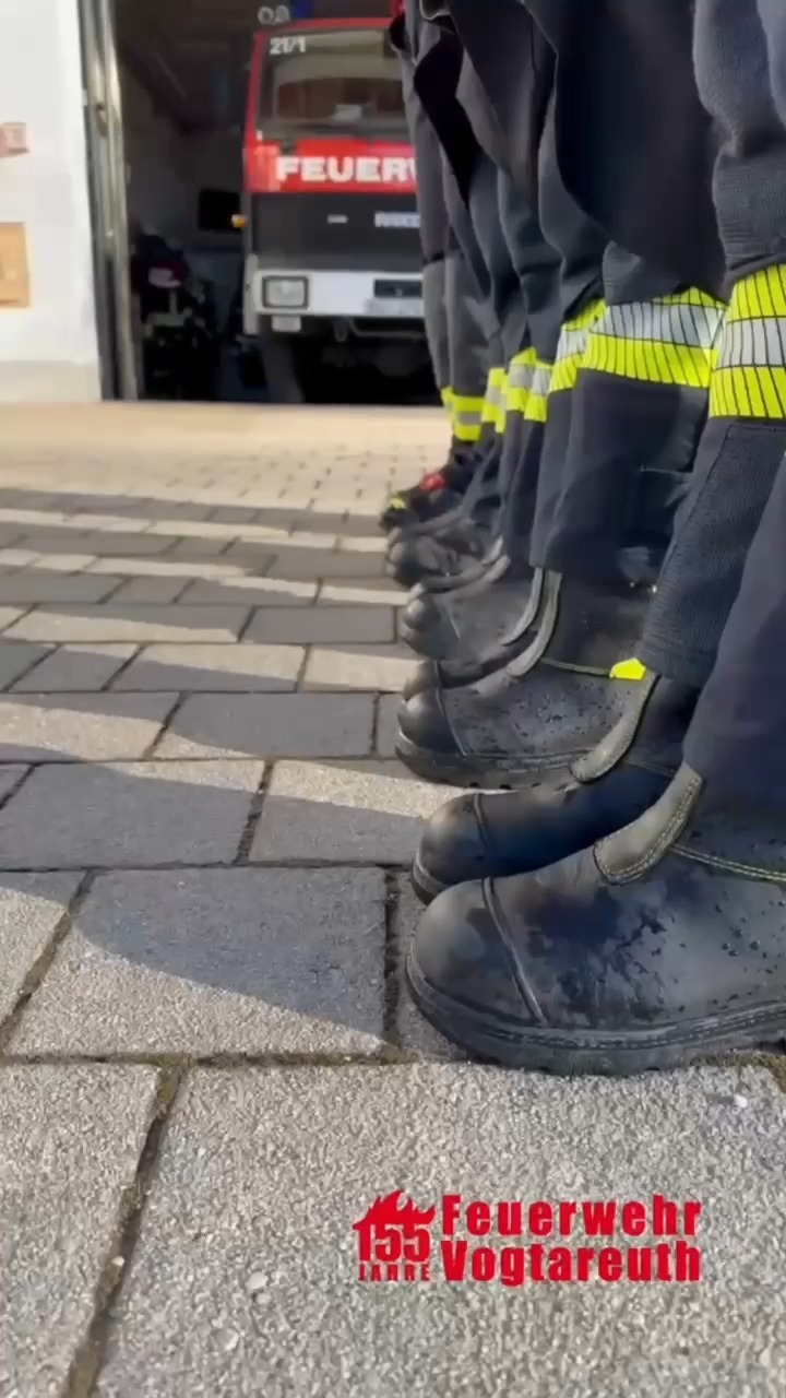 ?? Nur noch 13 Wochen bis zum Start der Festwoche!??
Vom 28. Mai bis 2. Juni 2025 feiert die Feuerwehr Vogtareuth ihr 155-Jähriges Bestehen.?
Zieht euch eure Tracht an und seid dabei !?
#feuerwehr #155jahre #jubiläum #feiern #nurnoch13wochen