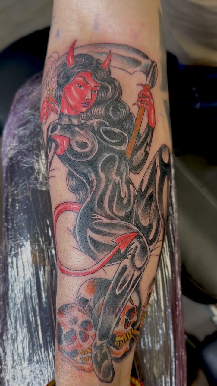 Cover para Juan! Un placer trabajar con gente así.
Muchas gracias por la confianza ??.
#madridtattoo #chamberitattoo #traditionaltattoo #tattoo #coveruptattoo