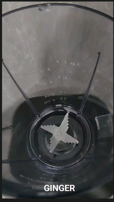 Ready for a natural Powerbooster ? YUM!
#ingwer #ginger #gingershot #vitaminbooster #booster #power #powerdrink #fresh #refresh #cayennepepper #turmeric #curcuma #oliveoil #omega3 #immunebooster #energy #nese_meryem #holisticbent #holisticbentkurkuma #holistic #holistichealth #bütünselsağlık #ganzheitlichegesundheit