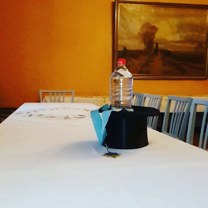 Ein bisschen Spaß muss sein ? #challenge #bottlecapchallenge #herderloge #freimaurer #freemason
We nominate @freimaurerunter33 @freimaurer_wernigerode @bluenight.hamburg