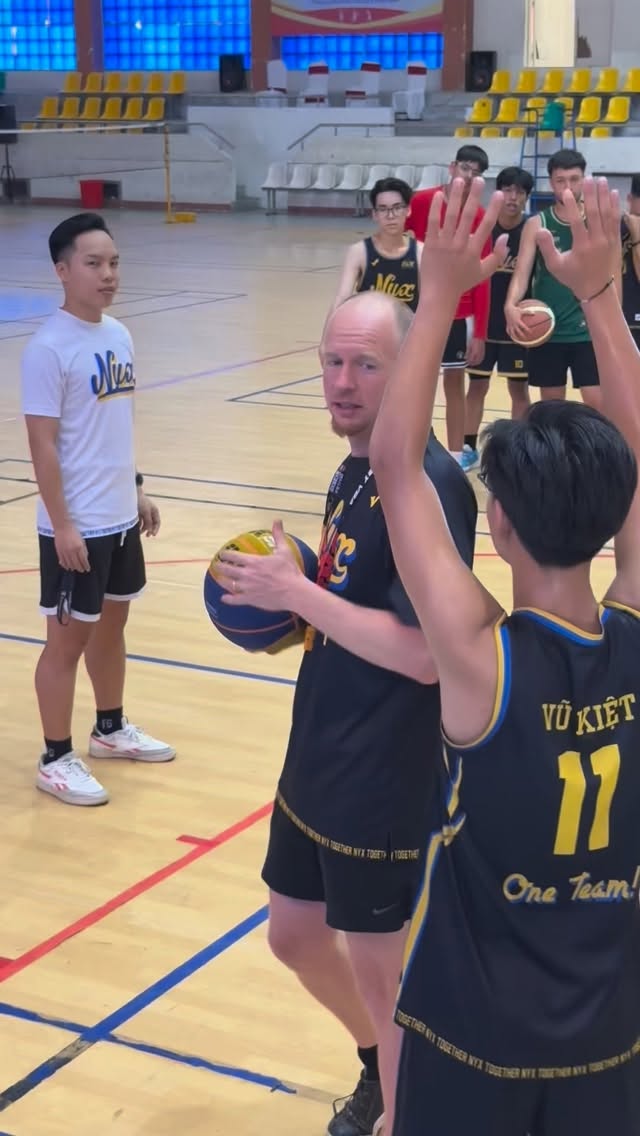 Ball, You, Man, but in Vietnamese ?? VBET ‘26 is only 6 months away! Looking forward to going back to my favourite City in the entire World and visiting @tonipham.nyx