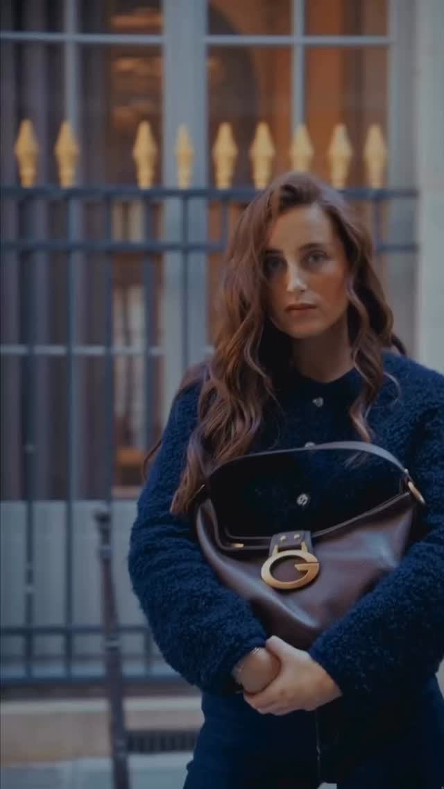 Our favorite Camden Shoulder Bag!💼
Find it in-store & online.
noeliashowroom.gr