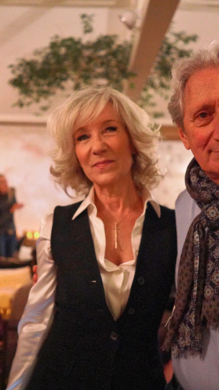 RETOUR SUR LA MAGNIFIQUE RETOUR SUR LA MAGNIFIQUE SOIRÉE DU 22 JANVIER 2025 SPÉCIALE ERNEST HEMINGWAY AUTOUR DE GÉRARD DE CORTANZE à la faveur de la publication de son dernier roman « Il ne rêvait plus que de paysages et de lions au bord de la mer