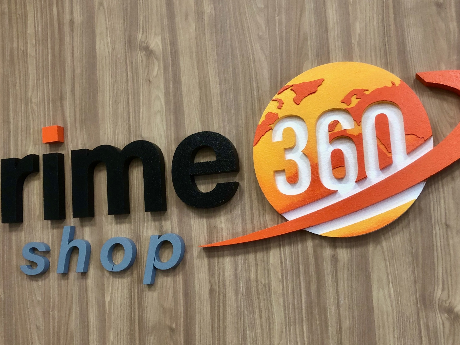 U današnjem svetu trgovine, prepoznatljivost brenda na prezasićenom tržištu čini razliku između uspešnih i neuspešnih kompanija. @primeshop360.rs to jako dobro zna i zato su našoj radionici poverili izradu znaka kompanije koji dominira njihovim poslovnim prostorom. Hvala na ukazanom poverenju ❤️
-
#retail #trgovina #prodaja #webshop #internetprodaja #direktnimarketing #direktnaprodaja #poslovniprostor #reklama #logo #logotype #cnc #cncmachine #foamcutting #foamcuttingmachine #stiropor #stirodur #stirodurreklame #stiroporart #stiroporimena #stiroporslova #stiropordekoracije #dekoracija #dekoracije #dekoracijevencanja #dekoracijaizloga #dekoracijalokala #brendiranje #brendiranjelokala #cncsecenjestiropora