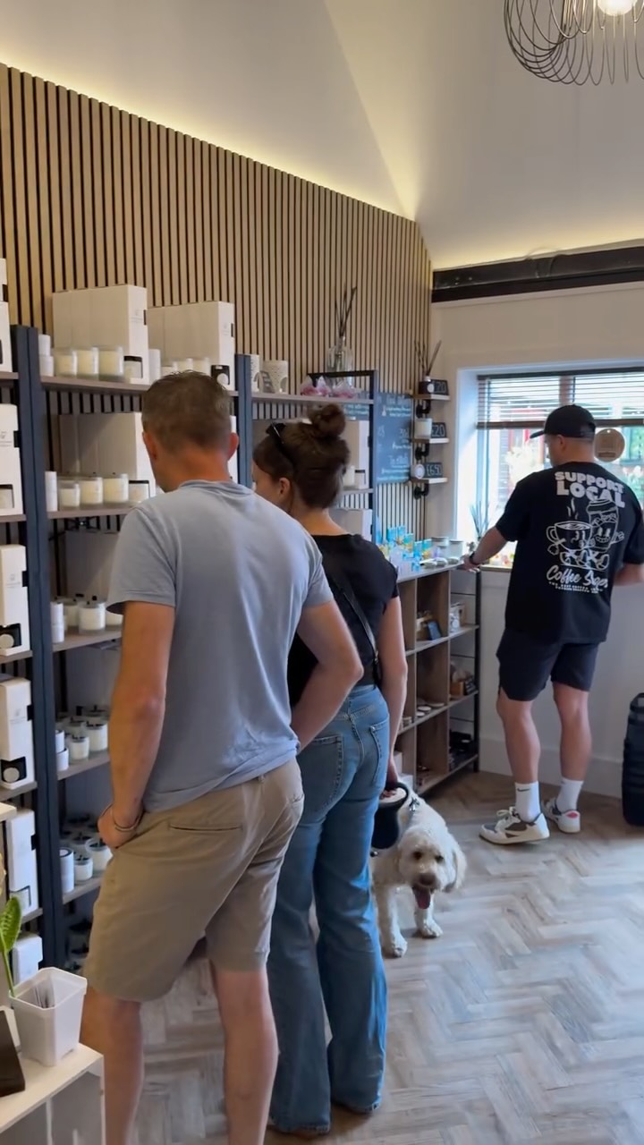 A huge thank you to everyone who came by for Summer Sessions this week! We’re so grateful to all of you who popped in, browsed our candles, and took something home ?️?
We’re back again Thursday! Come shop local, check out our amazing neighbours, and swing by the @thecowsheddorset for good food, drinks, and live music. It’s such a lovely evening, and we’d love to see you there @thecourtyardcraftcentre ✨✨