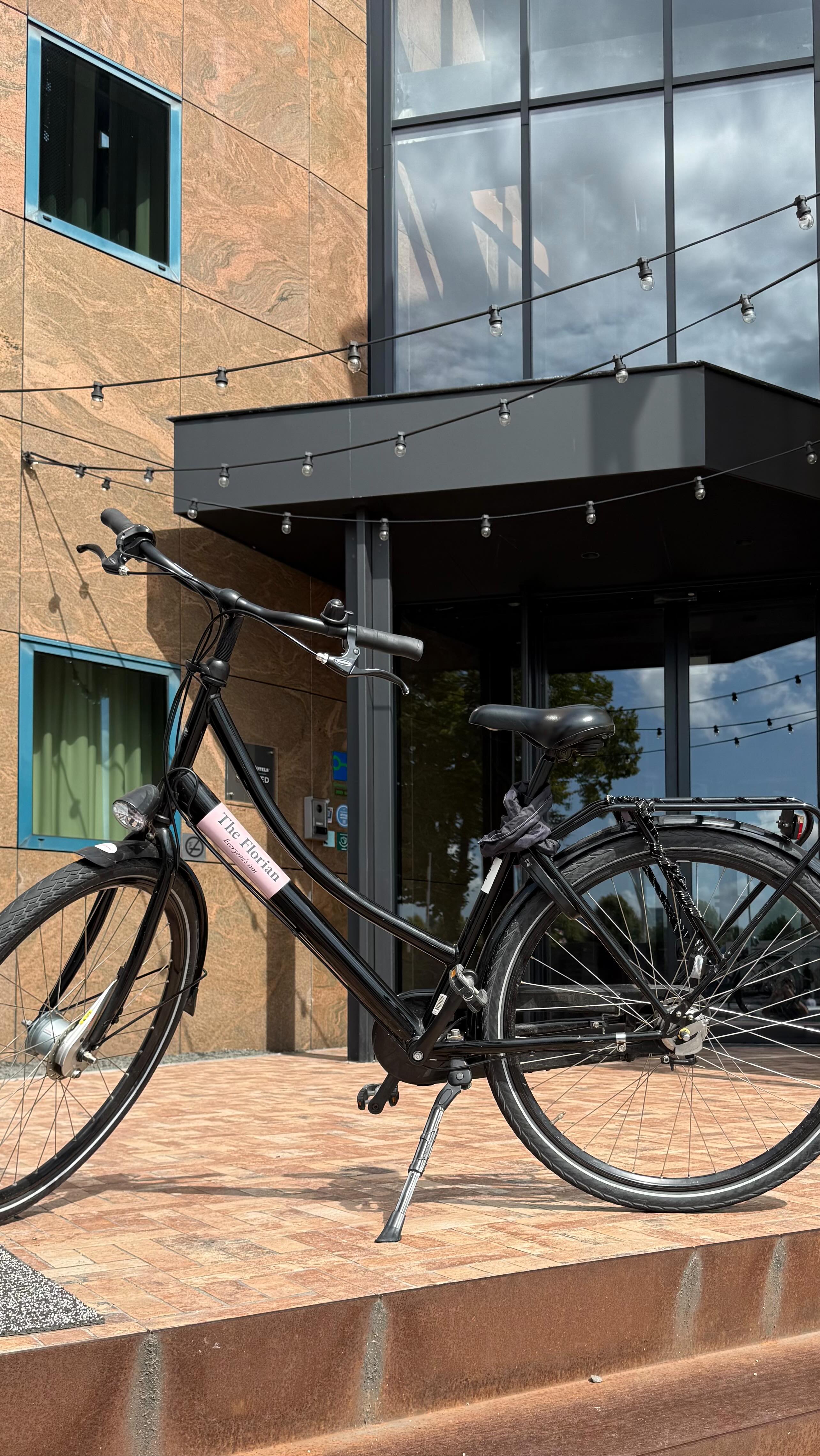 ?? Cycling around The Florian means Dutch nature at every turn! ?? Love birds, windmills, and planes? ✈️ Then this bike adventure is for you! ??♀️ Explore the outdoors and cruise through the beautiful surroundings right from our doorstep. ??
#TheFlorianHotel #BikeAdventure #CyclingLife #DutchVibes #WindmillsAndTulips #EcoTravel #ExploreByBike #SustainableTravel #NatureLovers #TravelInspiration #DiscoverHolland #BikingFun #OutdoorVibes #VisitHoofddorp #CycleTheDutchWay #WorldHotels #BestWestern