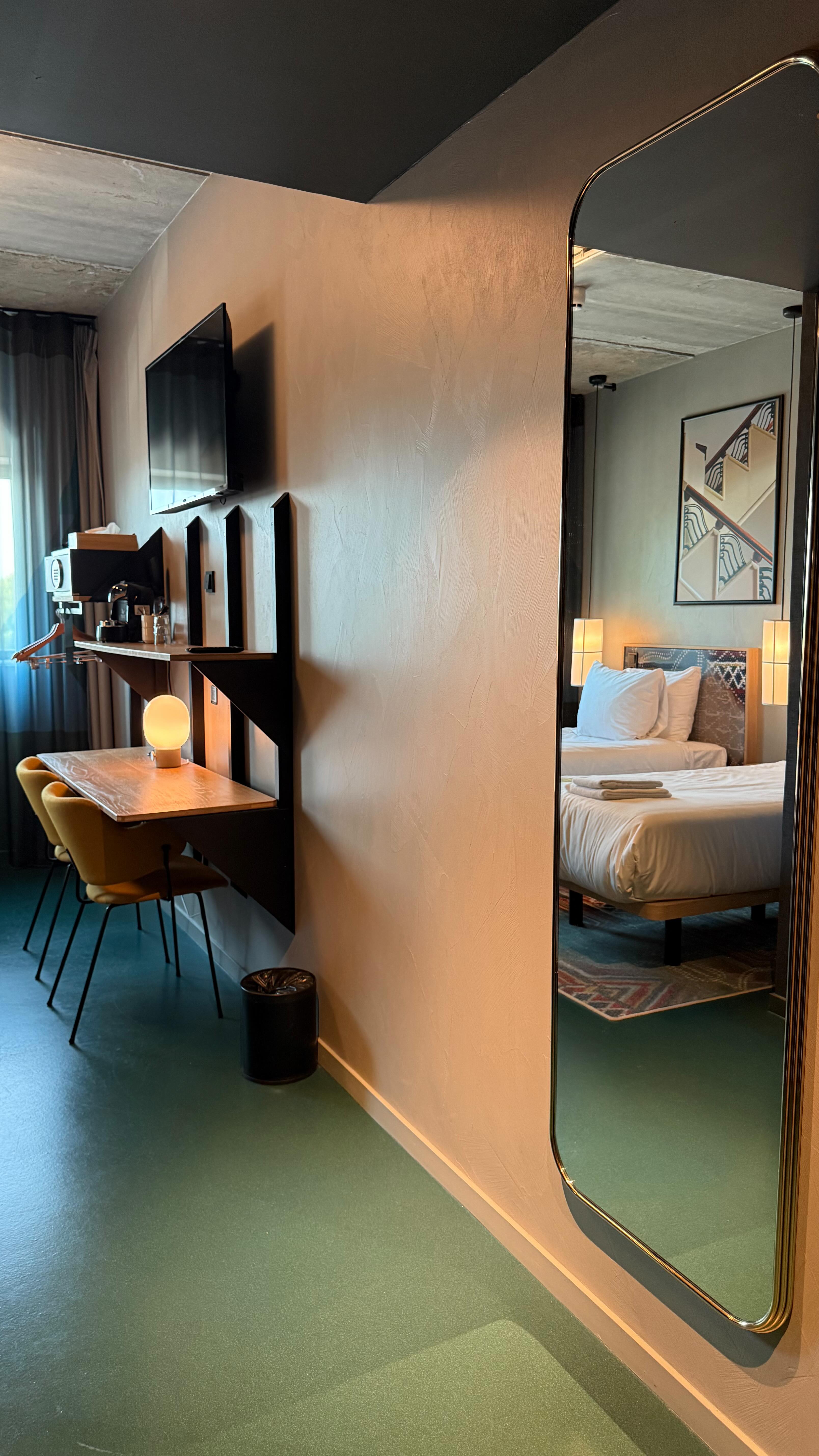 Room 104 — Business Twin ?️?
Two comfy beds ✅
Desk to get work done ✅
Bathroom with privacy ?? ✅
Work, relax, repeat ?✨
What are you waiting for? Come experience The Florian!
#TheFlorianHotel #Room104 #BusinessTwin #StayComfy #WorkAndRelax #HotelVibes #HoofddorpHotels #NetherlandsTravel #HotelLife #TravelGoals #CozyStay