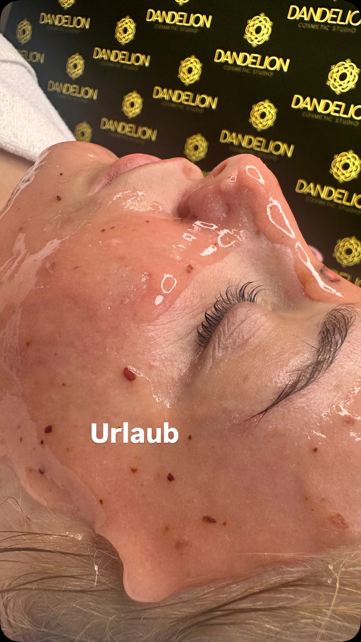 Ich bin erstmal im Urlaub, aber schaut rein wer für euch weiterhin am Start ist. ???
#potsdam #joke #permanentmakeup #bestcosmetics #love #job