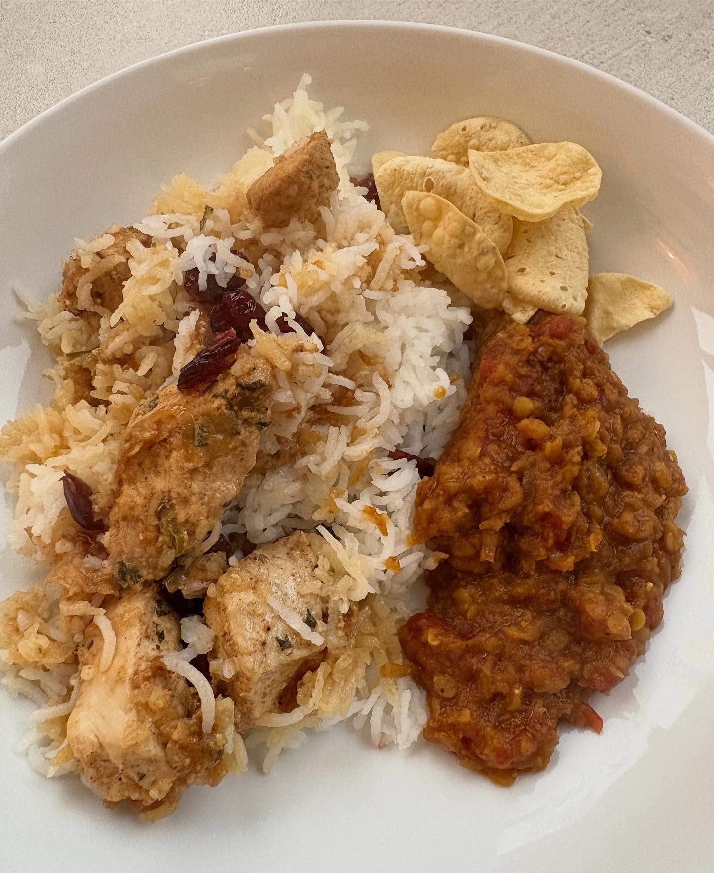 @dishoom chicken biryani - takes a while to make but oh, it’s so good!!! Served it with @meerasodha daily dal and @aagrahfoods popadoms (highly recommend!).
#fridaynights #fakeaway #indianfakeaway #fridaynightfakeaway #indianfood #biryani #chicken #chickenbiryani #foodlover #foodblogger #foodies #bristolfoodie #bristolfood #bristolfoodblog