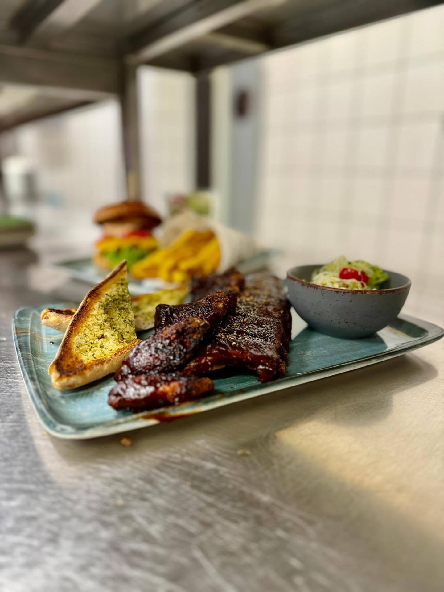 ?? Sticky. Smoky. Straight fire. ??
Diese Ribs reden nicht – sie schreien Geschmack.
#texassteaklounge #steakhouse #erfurt #bestintown? #bbq #grill #ribs #fresh #homemade #yummy #madewithlove