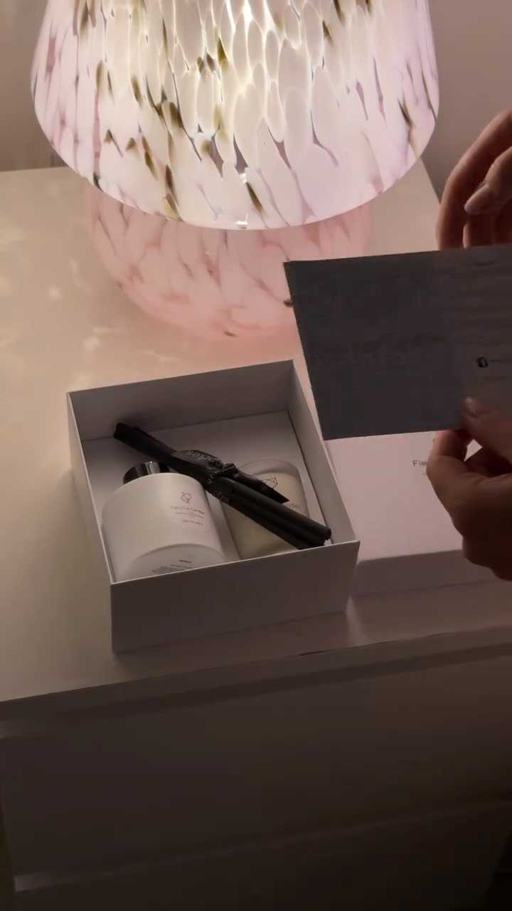 Come see us in-store, we’ve got plenty of gift boxes ready to go ✨ This one features one of our small candles paired with a luxury reed diffuser.
As we step closer to Christmas, it’s the perfect time to find those thoughtful gifts ?️