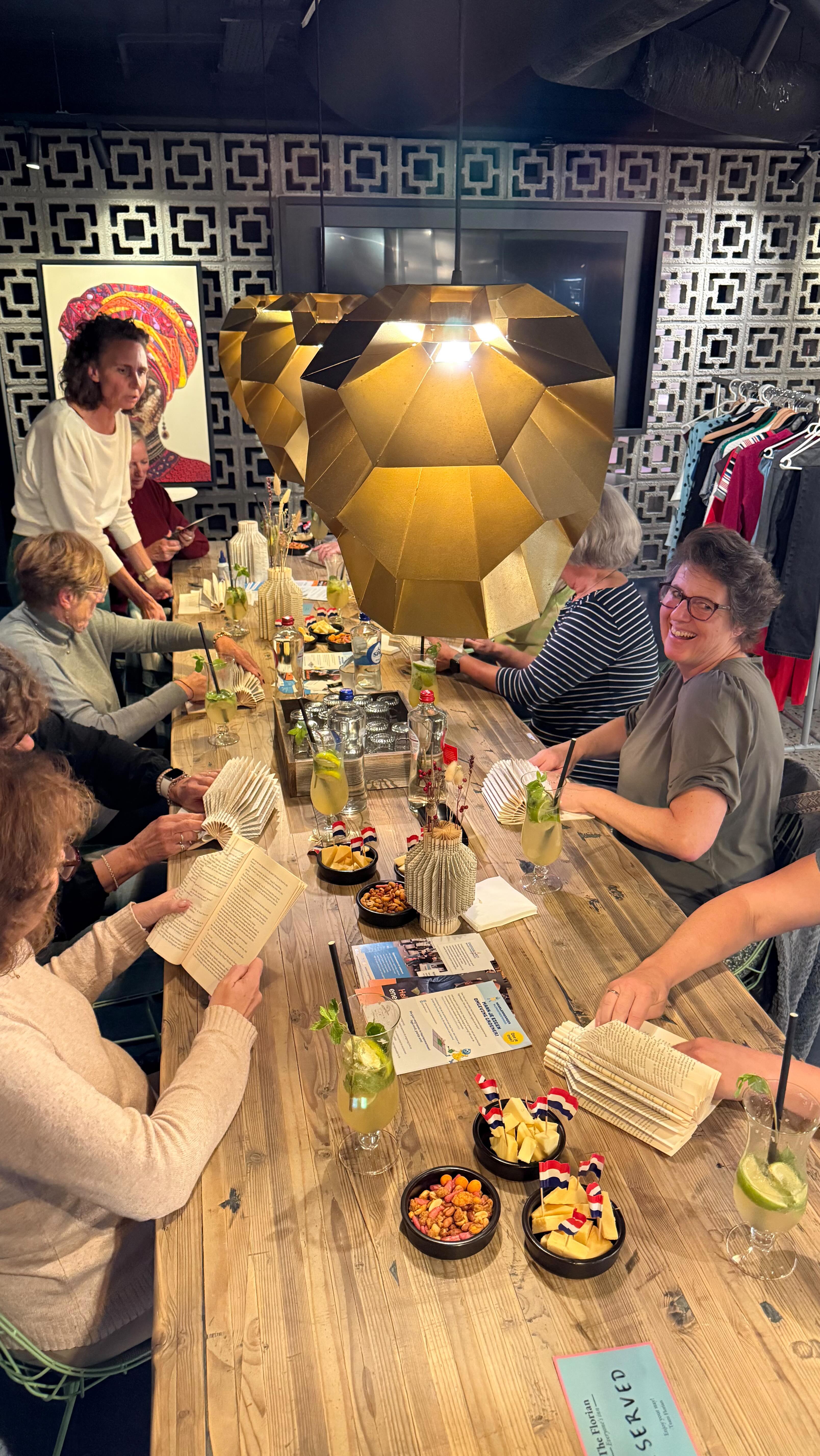 Our creative workshop with artist @dianagorter_art was a big success, and we couldn’t be happier with the results.
A huge thank you to Diana for guiding us through this inspiring process and to @nmcx_nl for their meaningful contribution. ??
We love seeing our community come together to create, connect, and celebrate sustainability. ?
Stay tuned — we can’t wait to host more events like this at The Florian Hotel!
#TheFlorianHotel #Sustainability #CreativeWorkshop #DianaGorter #NMCX #Hoofddorp #Community #EcoFriendly #HotelEvents