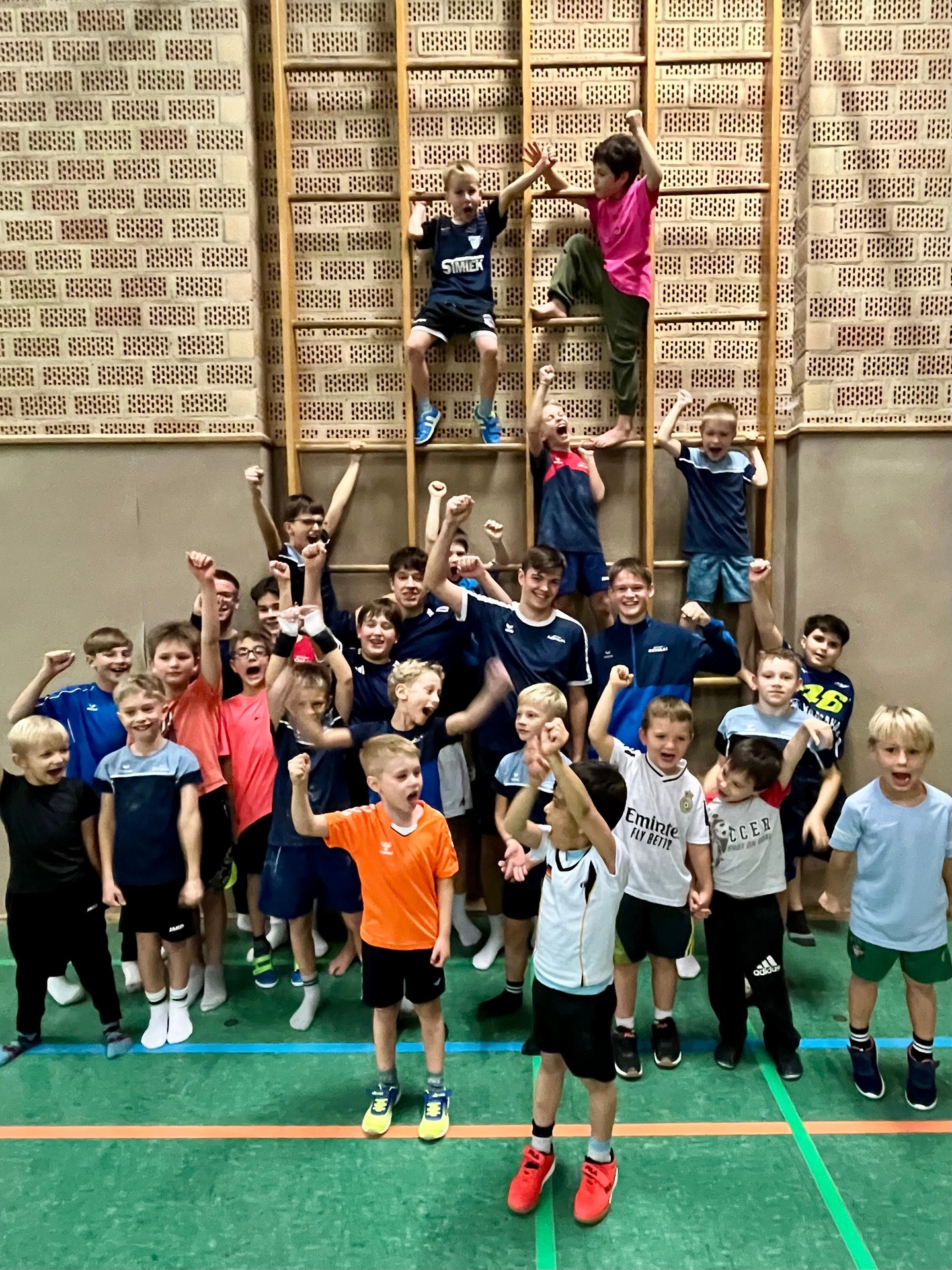 Herzlichen Dank Kimi für viele Jahre als Trainer und Kampfrichter im Jungsturnen und alles Gute....