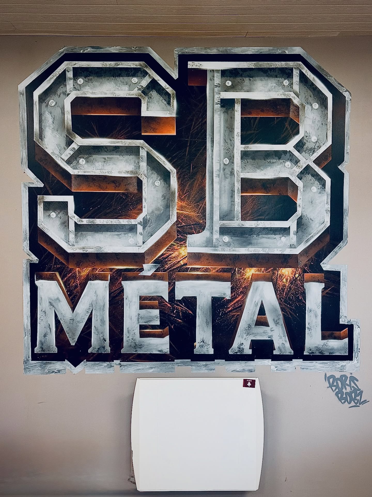 « SB MÉTAL »
Salut les amigos, récemment j’ai imaginé et créé ce logo pour les copains d’SB MÉTAL !!
Un projet ? Contactez moi au 0682769596 !
Merci pour leur confiance ?
Bon dimanche à tous
#spraypaintart #logo #graffiti #artwork #streetart #metalart