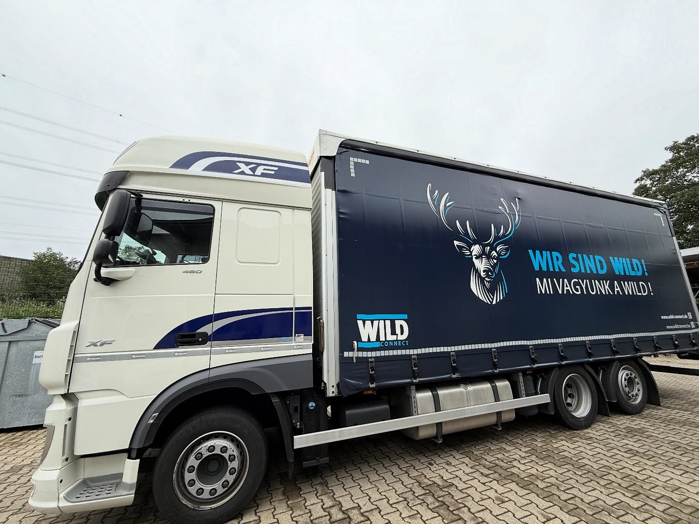 On the road again! 🚚🇭🇺➡️🇩🇪
Jeden Dienstag kommt unser LKW aus Ungarn bei uns an. Unser Fahrer bringt nicht nur neue Ware mit, sondern nimmt auch wieder Material mit zurück, liefert wichtige Komponenten für unsere Produktion in Heitersheim – und sorgt damit Woche für Woche dafür, dass alles rund läuft. Lieber Robert, danke für deinen Einsatz – ohne dich geht’s nicht!
#lkw #wild #germany #hungary #thankful