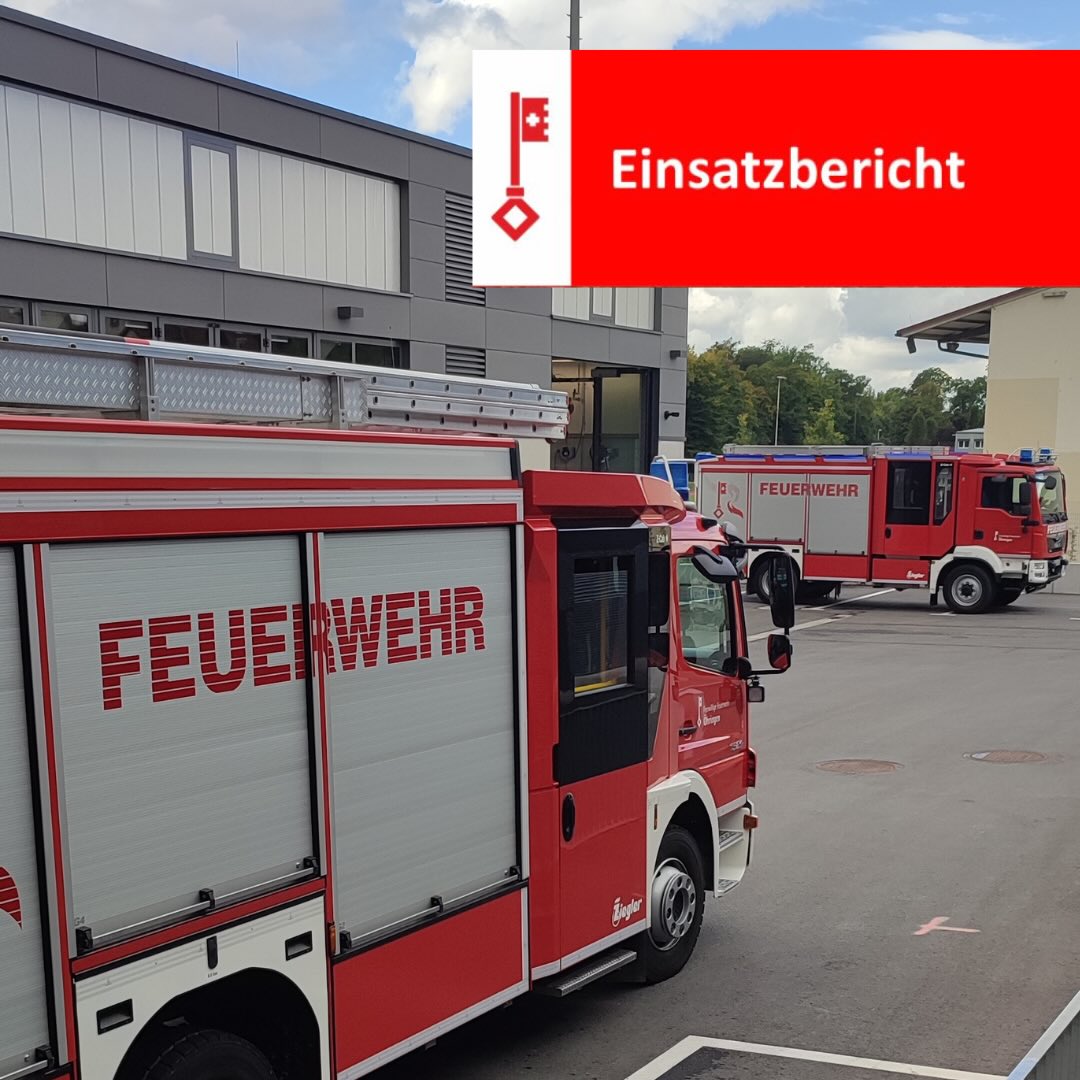Vergangene Woche wurden wir zu folgenden Einsätzen alarmiert:
Einsatz Nr.: 213
Datum: 02.12.2025
Uhrzeit: 19:18 Uhr
Stichwort: H0 Erkundung zu Personensuche
Fahrzeug: KdoW
Einsatzabbruch auf der Anfahrt, da die Person gefunden wurde.
_____
Einsatz Nr.: 214
Datum: 04.12.2025
Uhrzeit: 21:58 Uhr
Stichwort: H1.5 DLK für Rettungsdienst in Sindringen
Fahrzeug: KdoW, DLK, RW2, MTW West, @feuerwehr_forchtenberg
Unterstützung der FF Forchtenberg, Person wurde durch den Treppenraum transportiert. Einsatz der Drehleiter nicht erforderlich.
_____
Einsatz Nr.: 215
Datum: 05.12.2025
Uhrzeit: 22:33 Uhr
Stichwort: G1 auslaufende Betriebsstoffe
Fahrzeug: KdoW, Rüstzug
PKW gegen Laternenmast geprallt, in der Folge ist Motorenöl ausgelaufen.
_____
Einsatz Nr.: 216
Datum: 06.12.2025
Uhrzeit: 17:11 Uhr
Stichwort: B2 Küchenbrand
Fahrzeug: KdoW, Löschzug, KEF
Brand in der Dunstabzugshaube einer Restaurantküche. Brand unter Atemschutz abgelöscht und Lüftungsanlage teilweise demontiert um Glutnester abzulöschen.
#einsatzbericht #küchenbrand