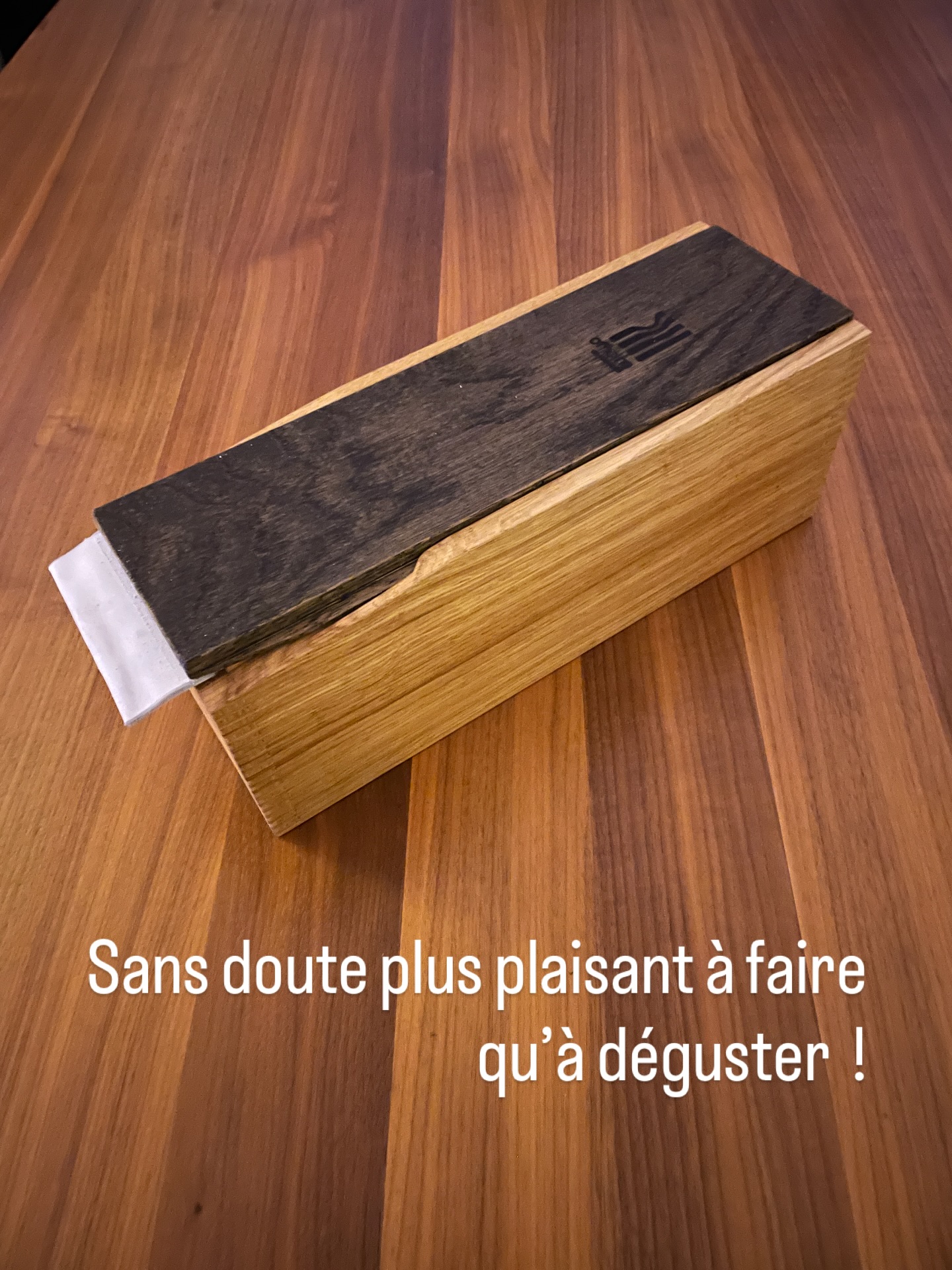 I Projet Champagne I
Pour une très belle Maison, un emballage 100% réemploi.
#champagne #boite #cuiritalien #copeaux #maison #prestige #noplastic #assemblage #reemploi #ecodesign #bonsens #fête #plaisir