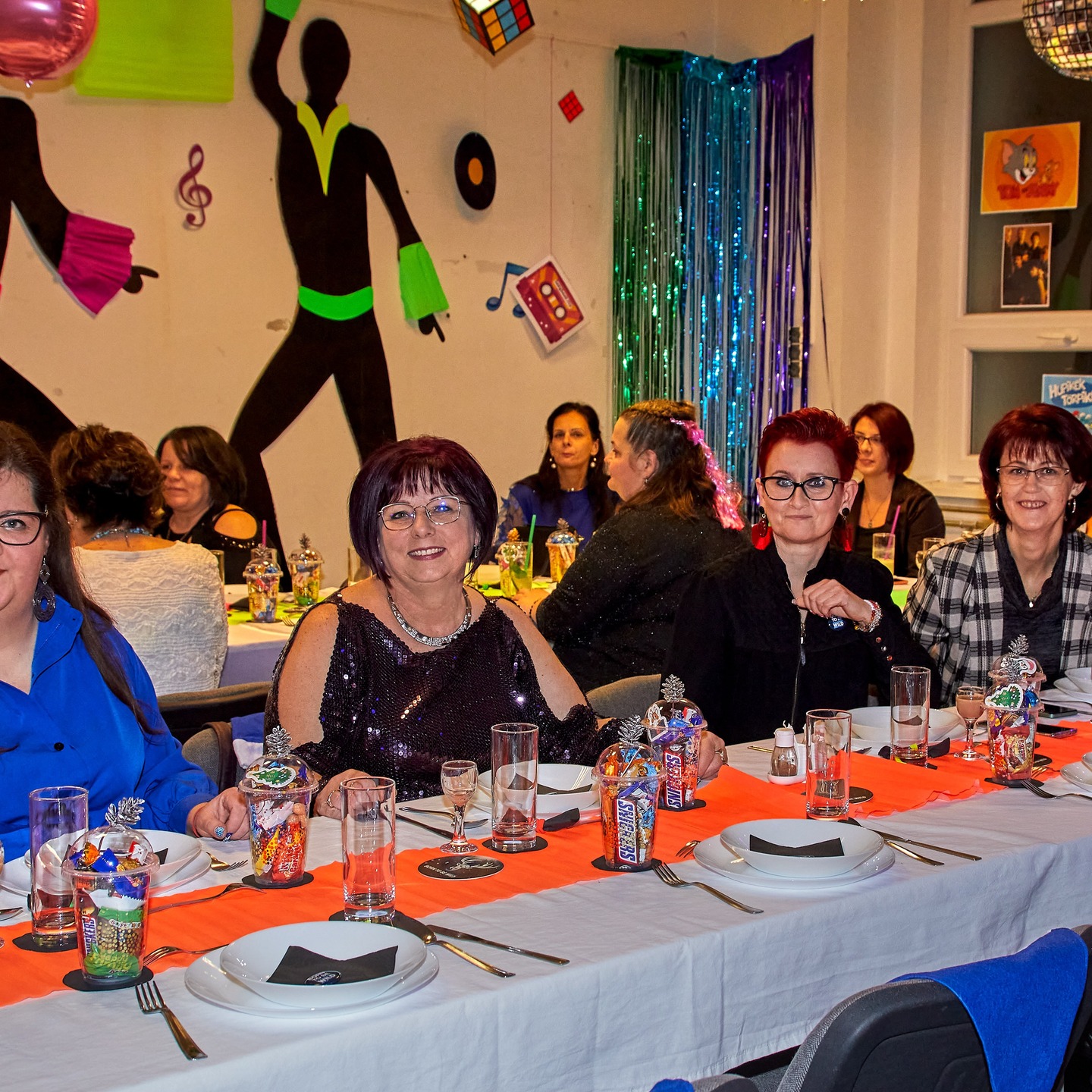 BORN TO BE WILD - Bilder sagen mehr als tausend Worte...unsere Weihnachtsfeier in Gyöngyös 🎉
BORN TO BE WILD - Pictures say more than a thousand words... our Christmas party in Gyöngyös 🎉
SZÜLETTÜNK A VADÁSZATHOZ - Egy kép többet mond ezer szónál... a karácsonyi bulink Gyöngyösön 🎉