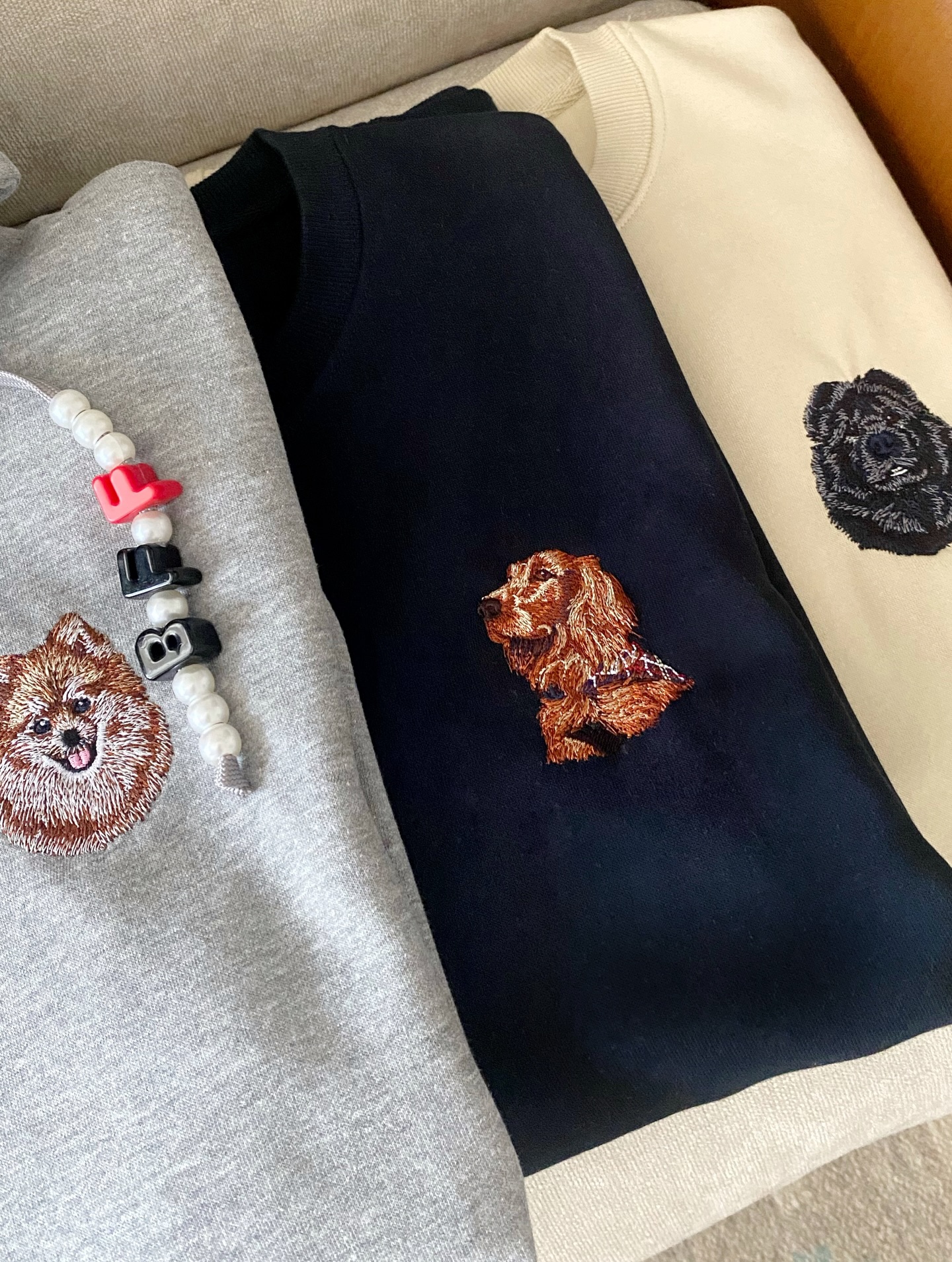 Your furry baby on your sweatshirt… and in your heart ???
Say hello to the most adorable piece ever: our Maison Calitas Pets Edition custom sweatshirt lovingly ?embroidered with your pet’s sweet little face… pure cuteness to wear forever!??↔️✨?
Soft, stylish, and full of love, it’s perfect for coffee dates with friends ☕, cozy movie nights ??, or dreamy weekend getaways ✈️✨. Always keeping your furry bestie close to your heart ?
? And the best part… you can pair it with your matching Calitas Loafers! An irresistible look full of love, charm, and style ???✨?✨?↔️?
Because nothing’s more chic than wearing what you love most.