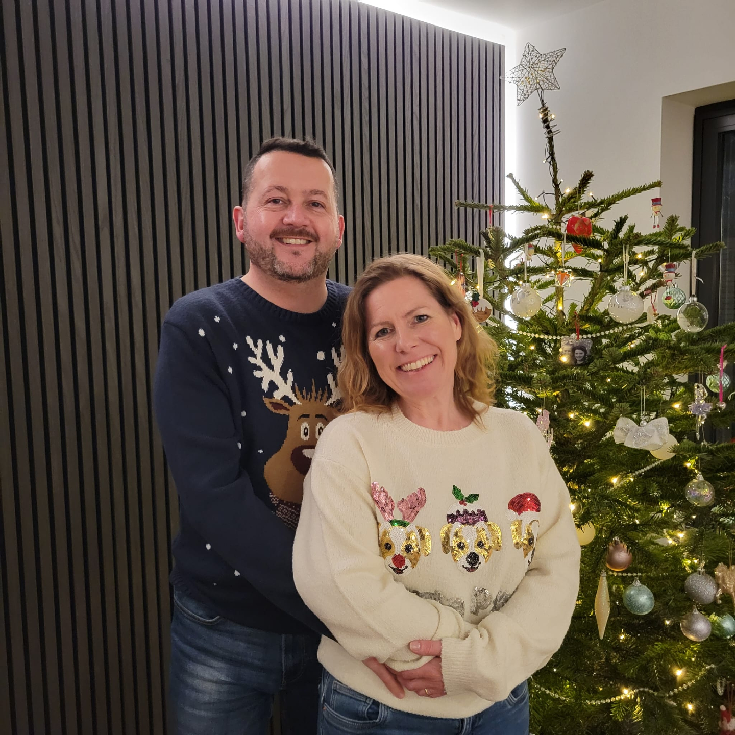 MERRY CHRISTMAS ✨? We hope you all have a wonderful time with your loved ones today.
Love,
Geoff & Lisa x