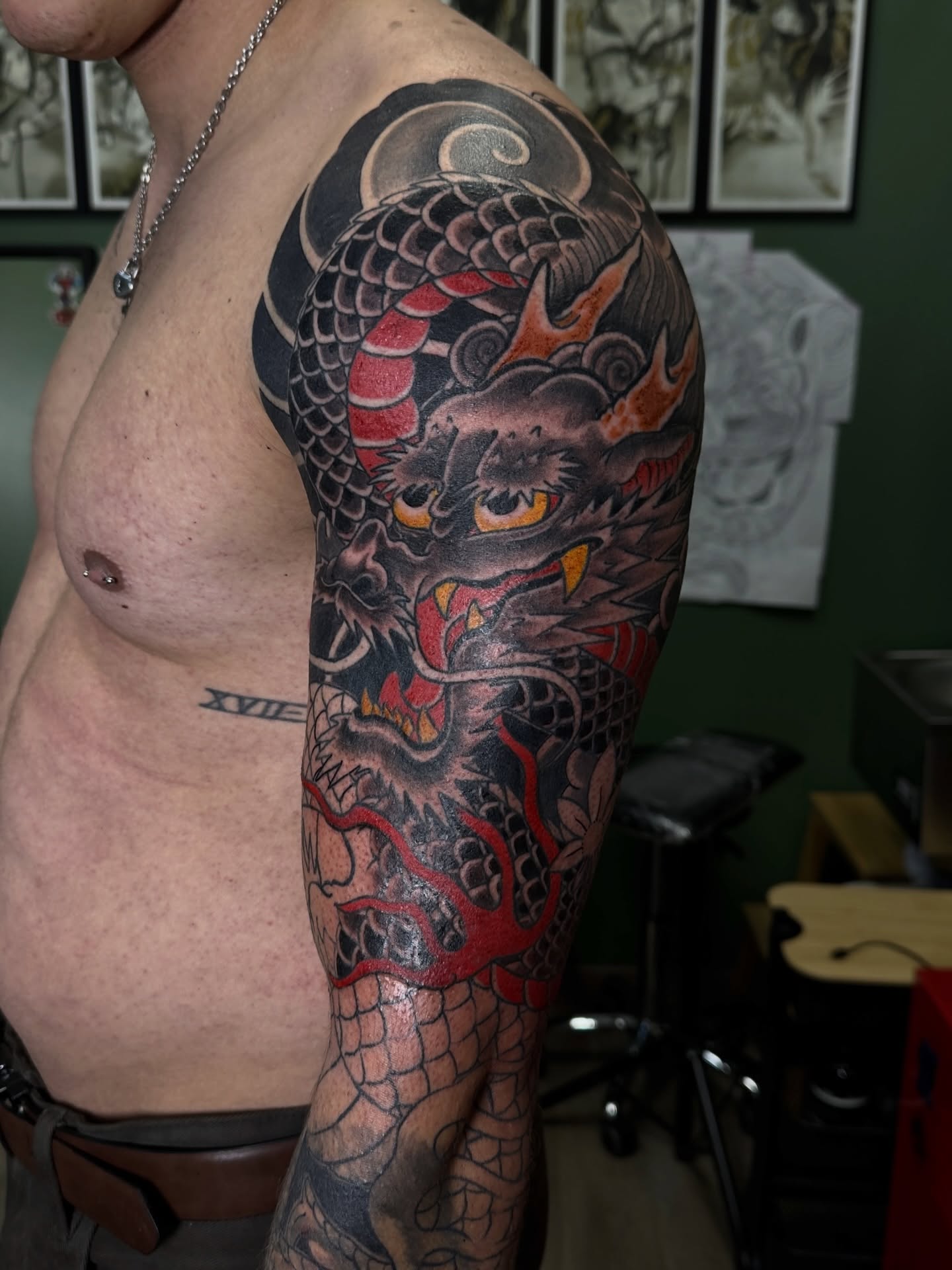 Una sesión más para esta manga con cover incluido.
#madridtattoo #japanesetattoo #sleevetattoo