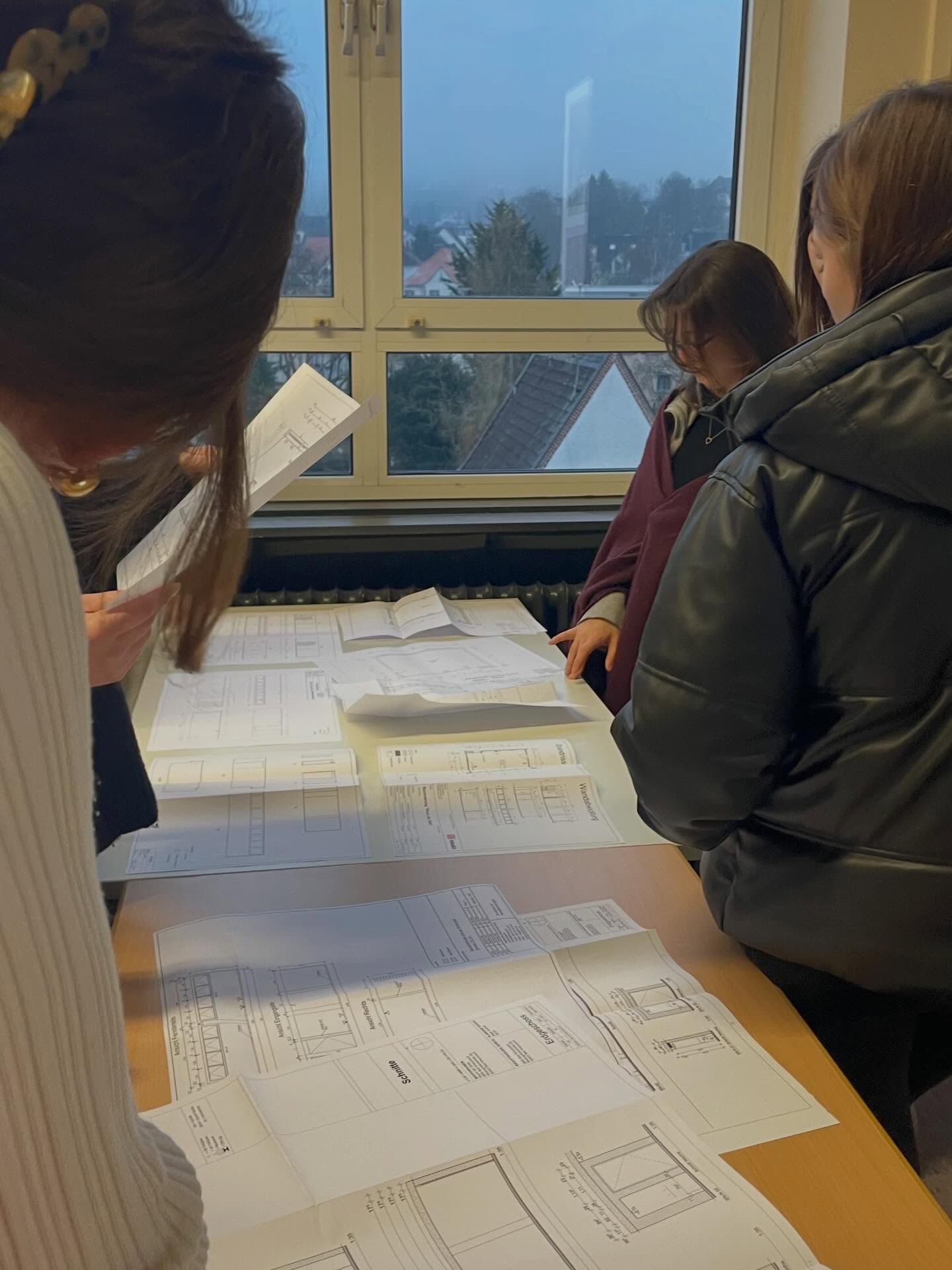 BBSTGHS trifft BBSWI:Bestandspläne zum Raum der Stille: Austausch > neue IdeenKooperation benac....