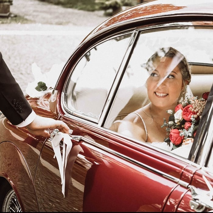 Here comes the bride ??
.
.
#wedding #Hochzeit #Hochzeitsauto #Hochzeit2020 #kirche #trauung #Brautauto #weddingcar #weddingphotography #amazing #bestdayinlife #happy #love #bride #beautiful #heiraten #mrandmrs #brideandgroom #justmarried #instabride #weddinginspo #bride #instawedding #brautundbräutigam #oldtimer #jaguar #jaguarmk2 #jaguarmkII #jaguarclassic