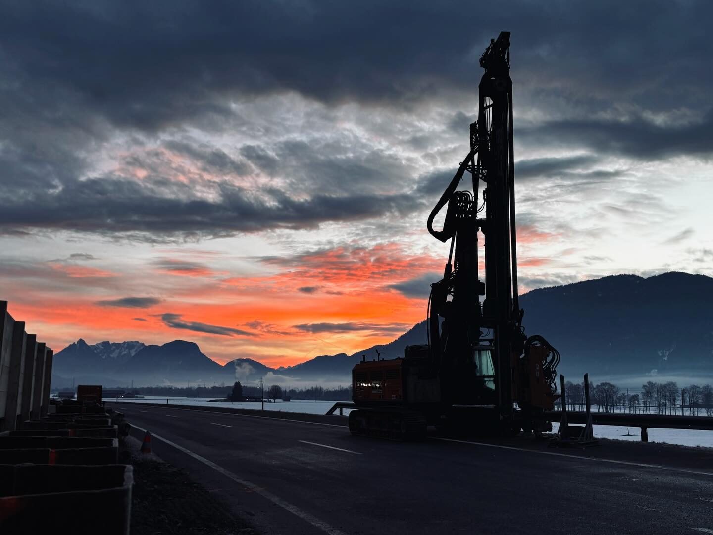 wunderschöne Morgenstimmung auf unserer Baustelle @asfinag.at -A12 Wildquerungsbrücke Radfeld 🤩🦾