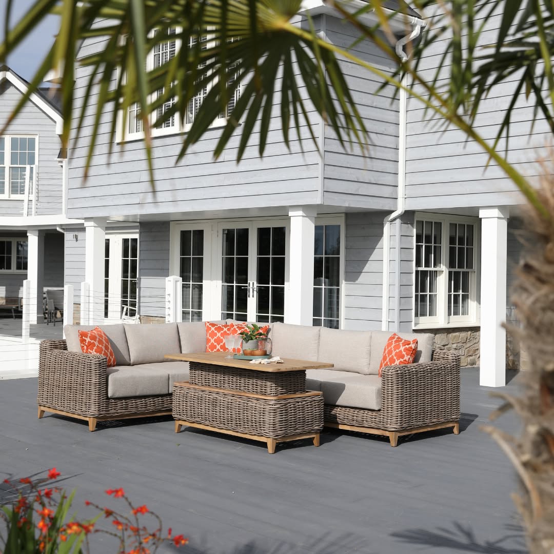 Enjoy what's remaining of the summer season with comfort and style. Whether you plan to relax, entertain, or enjoy the outdoors, make the most of the warm days while they last. ??
Don't stress on the approach to autumn, Supremo furniture hardware can be left outdoors all year round and is easily protected by furniture covers.
Crafted with the perfect blend of style and durability, Supremo furniture ensures your outdoor space looks great, no matter the season.
#gardenfurniture #furniture #outdoor #summer #autumn #lounge #dining
