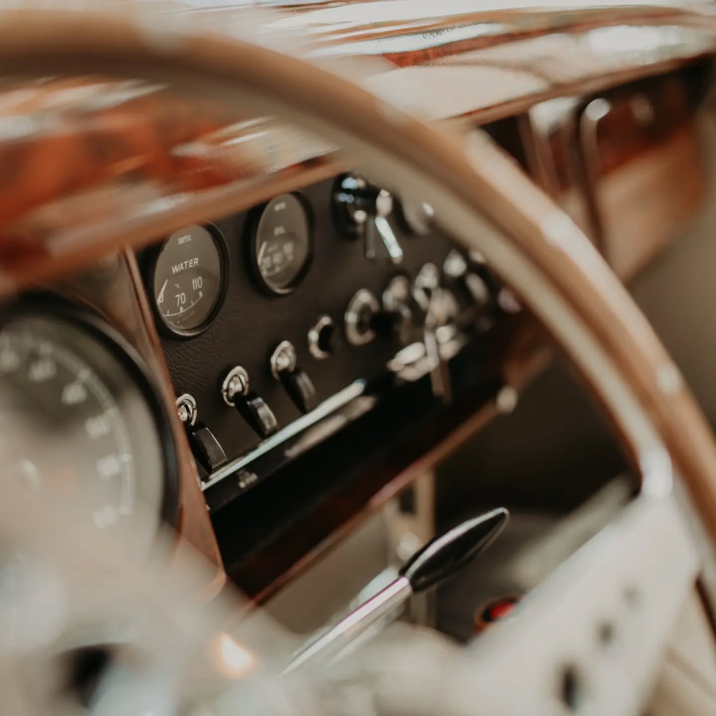 It's all about details ?
? @cindyknobelphotography
.
.
#wedding #Hochzeit #Hochzeitsauto #Hochzeit2022 #kirche #trauung #Brautauto #weddingcar #weddingphotography #amazing #bestdayinlife #happy #bohostyle #love #bride #beautiful #heiraten #mrandmrs #brideandgroom #justmarried #instabride #weddinginspo #bride #instawedding #brautundbräutigam #oldtimer #jaguarclassic