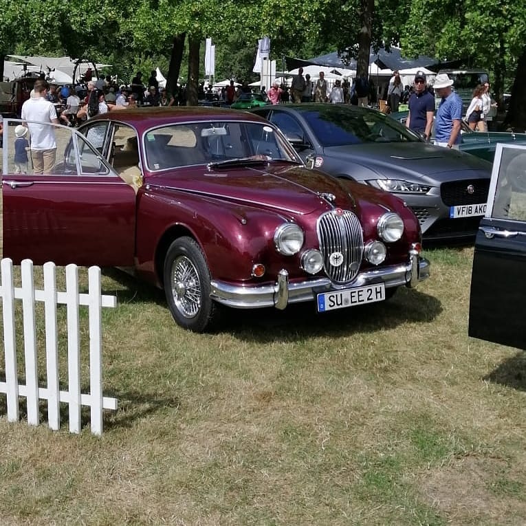 #classicdays auf #schlossdyck 2019
.
.
#wedding #Hochzeit #weddinginspo #bride #instawedding #brautundbräutigam #hochzeitsautomieten #Hochzeitsautonrw #weddingphotography #amazing #bestdayinlife #happy #justmarried #instabride #oldtimer #jaguar #jaguarmk2 #jaguarmkII #jaguarclassic #Hochzeitsauto #Brautauto #weddingcar #beautiful #classiccars #classiccar #classic #dyck #schloss
