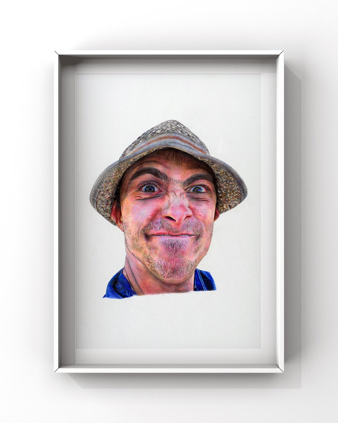„Grimassenschmitt“
A portrait from 2014, created during one of my earliest explorations into coloured‑pencil realism.
Rendered with Faber‑Castell Polychromos pencils on Hahnemühle Bristol drawing paper, it captures Steven Schmitt in a spontaneous moment of humour — a vivid expression that blends technical precision with an unfiltered, personal spark.
Swipe to see close‑ups, the certificate of authenticity, and how the piece looks framed.
For collectors who connect with this early work, the original is now available in my webshop.
#artcollectors #artcollectorworld #artcollection #artcollecting #originalartwork #fineartcollector #colouredpencilart #polychromospencils #fabercastellpolychromos #hahnemühle #realisticdrawing #portraitdrawings #fineartdrawing #TopengaArt #Topenga