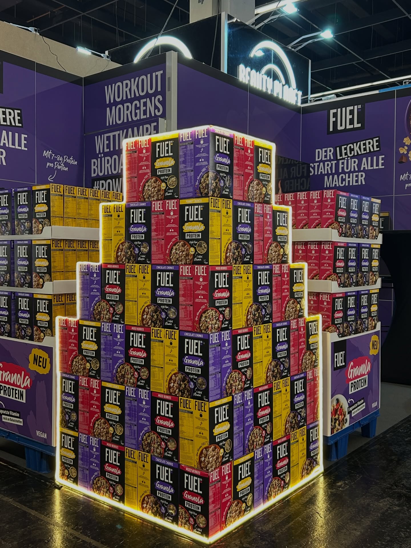 FUEL10K x FIBO energy hits different 💜⚡️
16.–19.04. | Halle 5.2 | Stand C63
Komm vorbei, probier unser Granola vor Ort & sichere dir dein 3er Pack Protein Granola für nur 5€ 🥣💥
Taste it. Feel it. Fuel it.
Don’t miss it 👀
#feinkostdittmann #fibo #FUEL10K #granola #protein