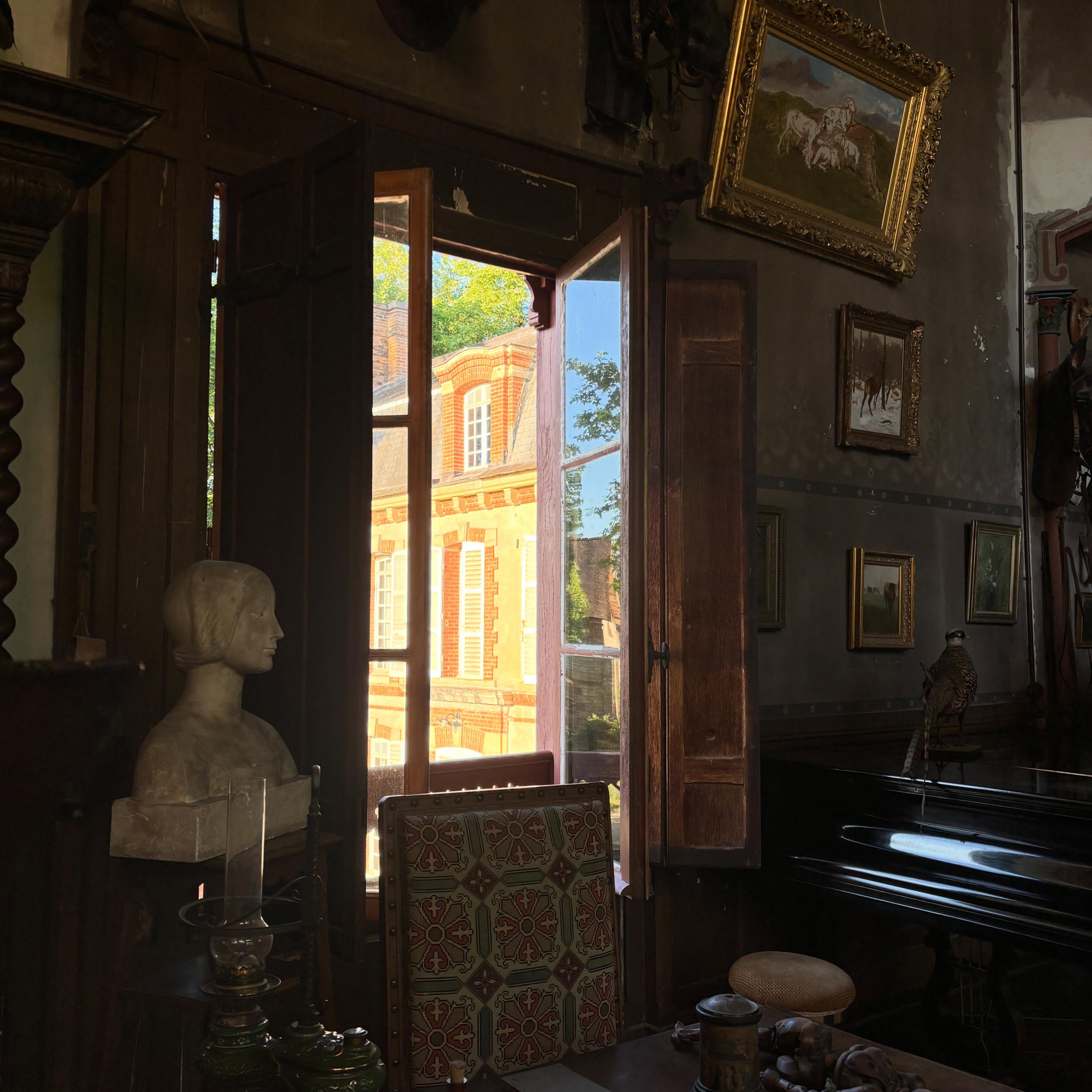 Vue de l’atelier au petit matin
#atelier #studio #rosabonheur #chateaurosabonheur