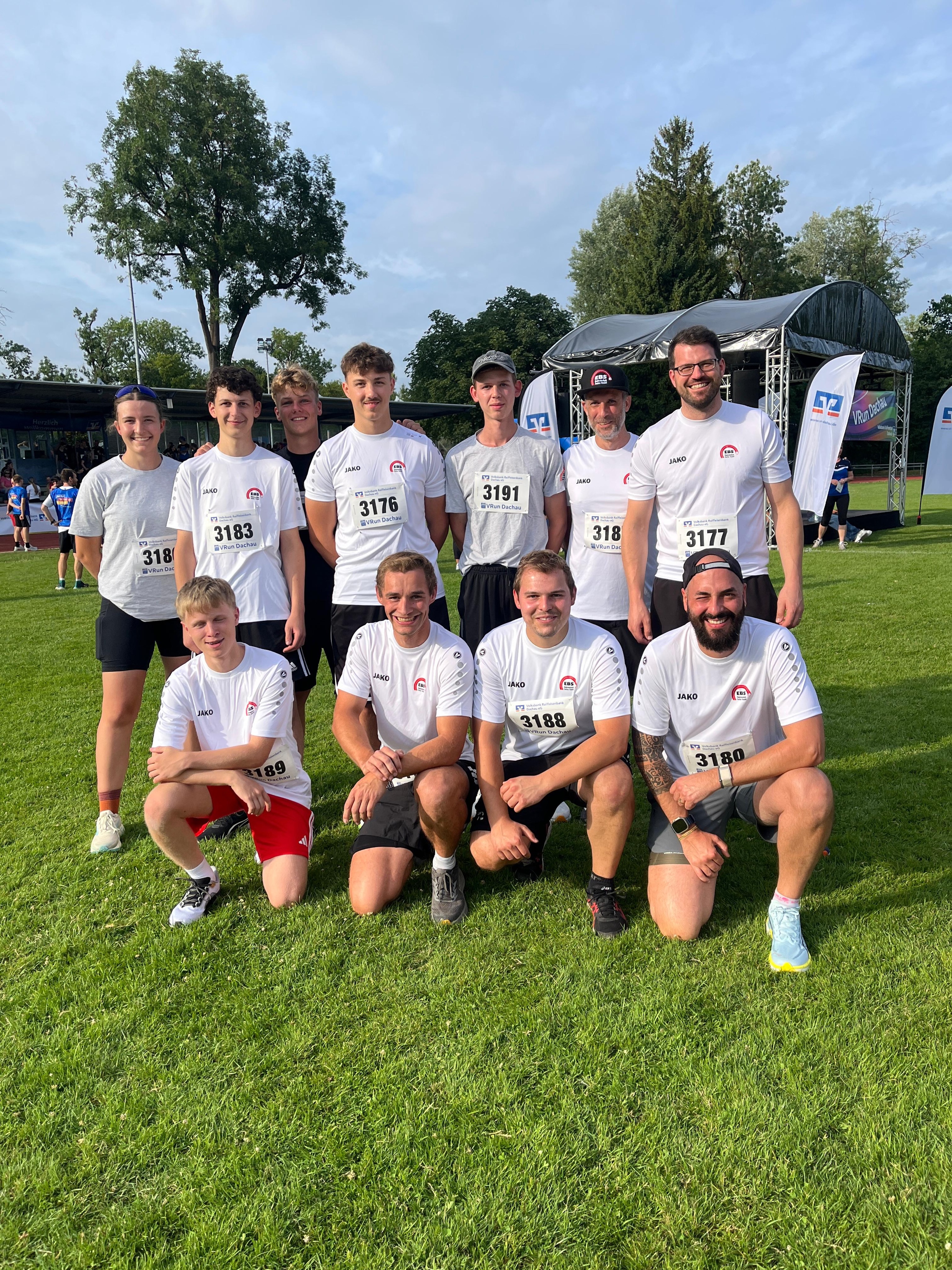 🏃♀️🏃♂️ Teamgeist auf der Laufstrecke!
Einige unserer Kolleginnen und Kollegen haben gestern am Firmenlauf in Dachau teilgenommen und unser Unternehmen mit viel Motivation und Teamgeist vertreten. 💪