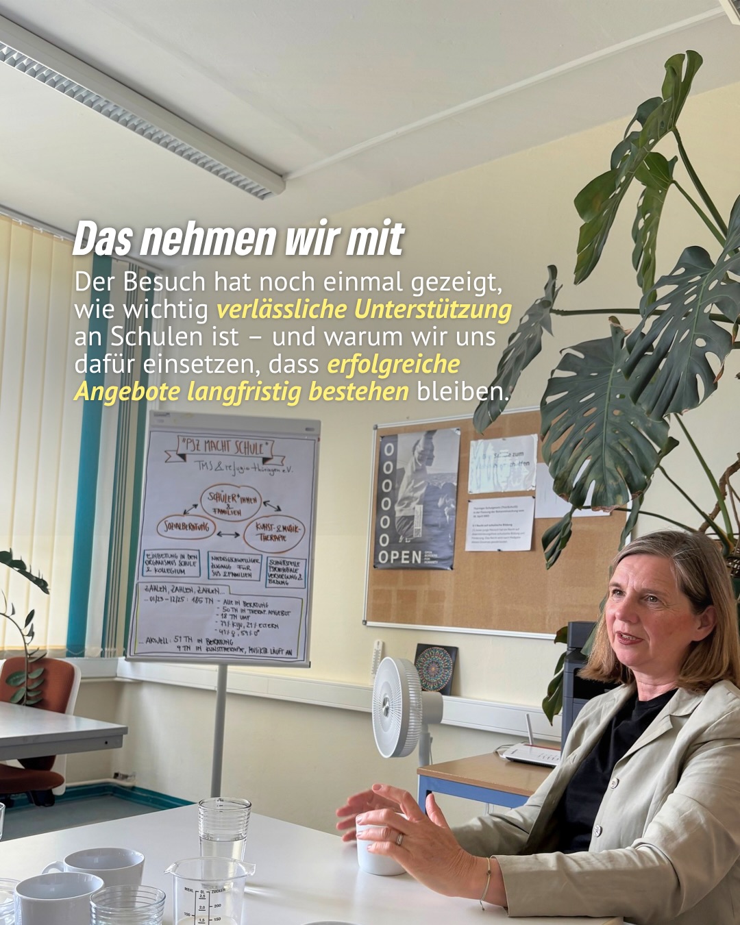 Besuch bei der Thomas-Mann-Schule und dem REFUGIO-Schulprojekt 🌻
Trotz Kürzungen der Bundesamt für Migration Flüchtlinge-Förderung führen wir das Projekt weiter – für dieses Jahr haben wir im Stadtrat 150.000 Euro dafür bereitgestellt.
Der Refugio Thüringen e.V. leistet seit Jahren wichtige Arbeit für geflüchtete Kinder und Jugendliche: psychologische Unterstützung, niedrige Schulabbrecherquote, echte Perspektiven. Genau solche Angebote dürfen nicht an fehlender Finanzierung scheitern.
Unser Fazit nach dem Besuch: verlässliche Unterstützung an Schulen ist unverzichtbar – wir setzen uns dafür ein, dass erfolgreiche Projekte wie dieses langfristig bestehen bleiben.
#erfurt #grüneerfurt #flucht #bildungsgerechtigkeit #migration