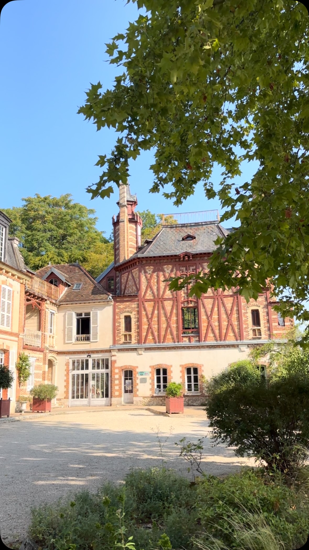 Ce samedi à 18h30 au Festival Rosa Bonheur, vibrez avec les oiseaux du parc devant P.R2B et son talent hors normes ??
Billets sur le site internet !
#festivalrosabonheur #chateaurosabonheur #festival #concert #paris