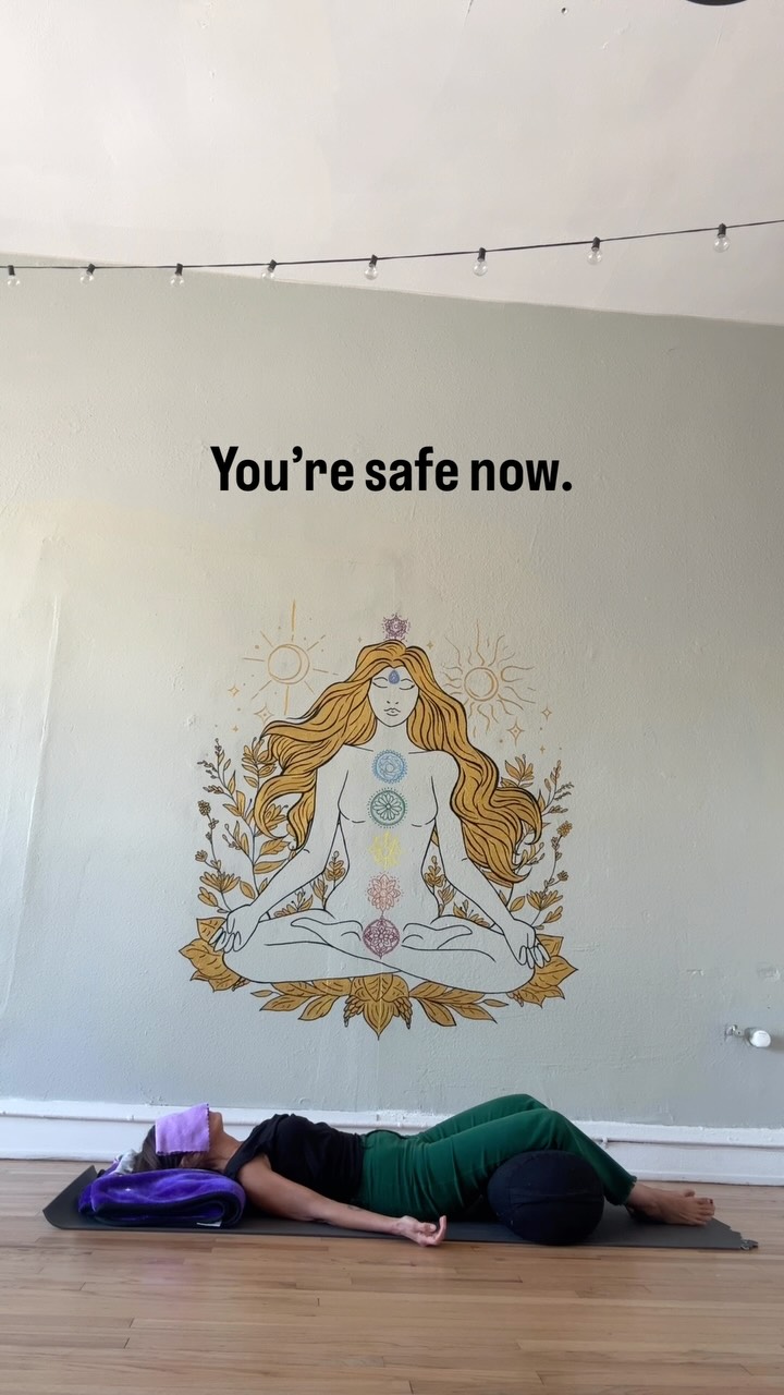 You can know you’re safe now, and still carry a body that hasn’t caught up yet. That gap isn’t a flaw. It’s just where healing starts.
#nervoussystemhealing #somatichealing #traumainformed #bodyknowswhatittakes #safeinyourbody