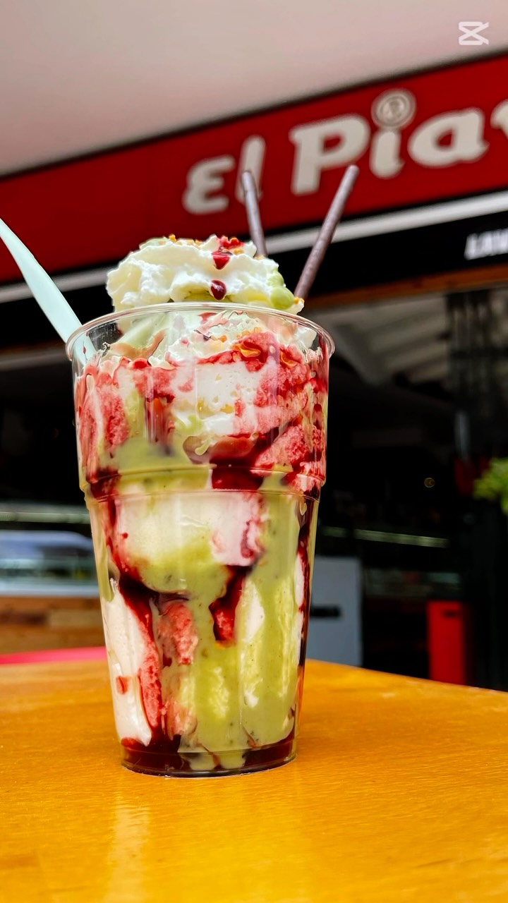 La vida en blanco y negro está sobrevalorada. ??
Dale al color.
El pistacho hace el resto. ?
#ElPiave #MarbellaFoodie #PistachoAddict #SundaeLovers #AntojoDulce